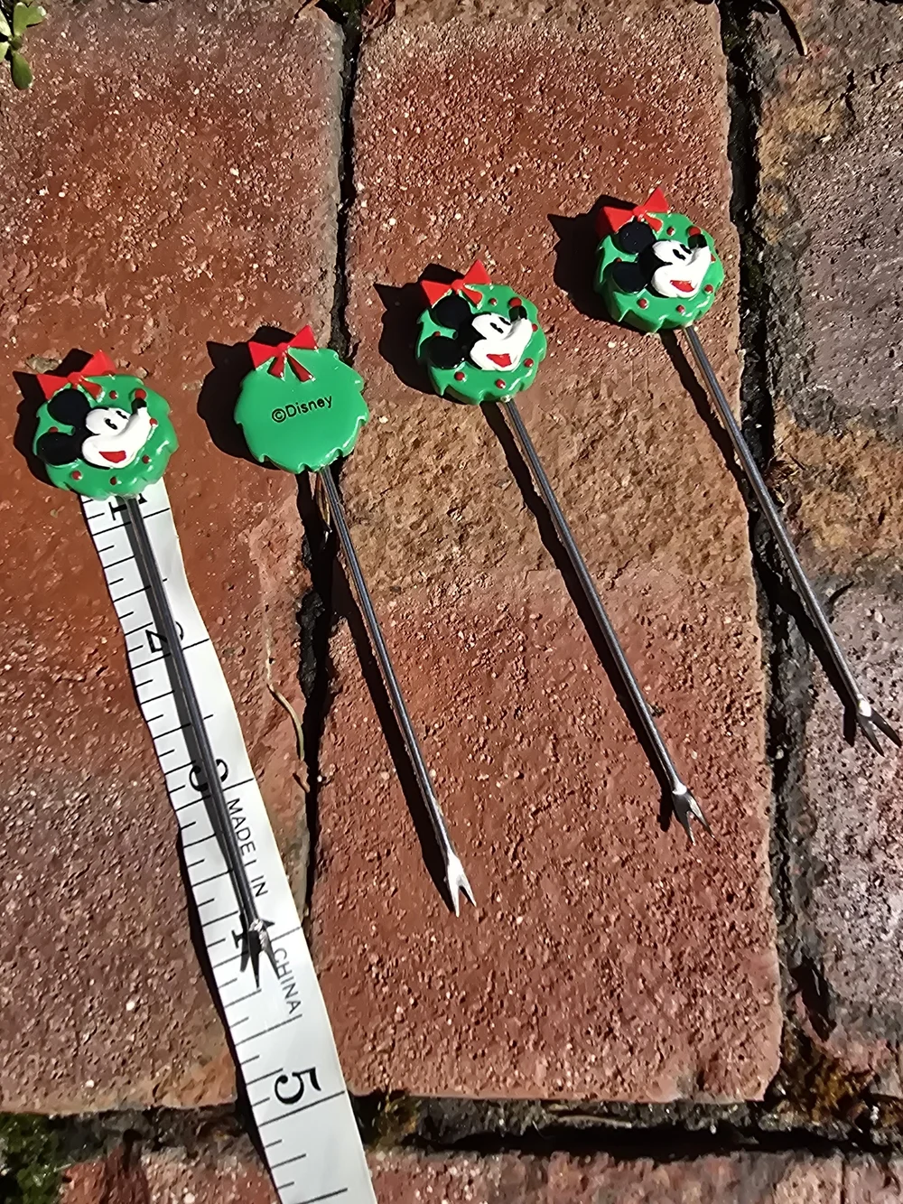 Mickey Mouse Wreath Appetizer Forks - Set Of 4 Metal Wreath Christmas Disney